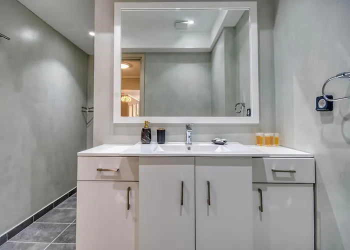 Rhodes Island Elli 3*