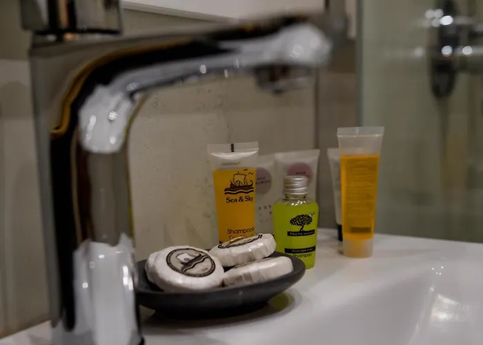 Rhodes Island Elli 3*